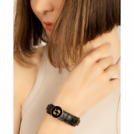 راهنمای کامل برای انتخاب دستبند چرمی: اندازه، رنگ و مناسبت